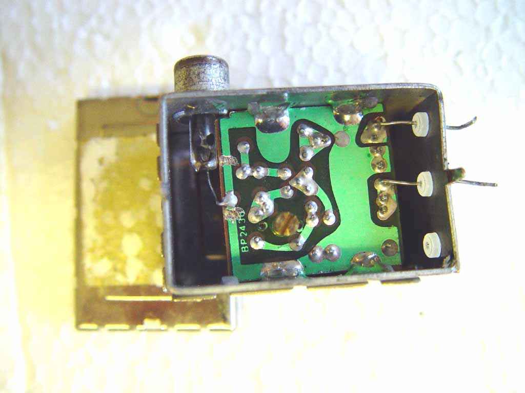 Cut the ground tracks
to the output