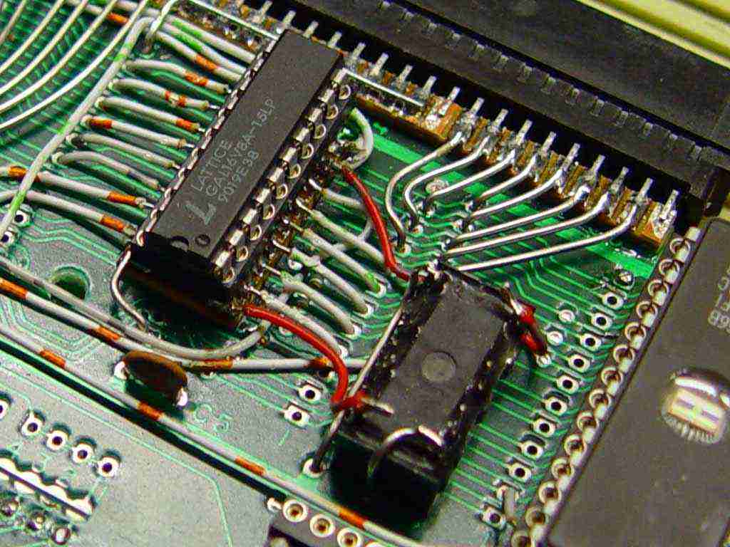 Details of GAL and delay
line mounting